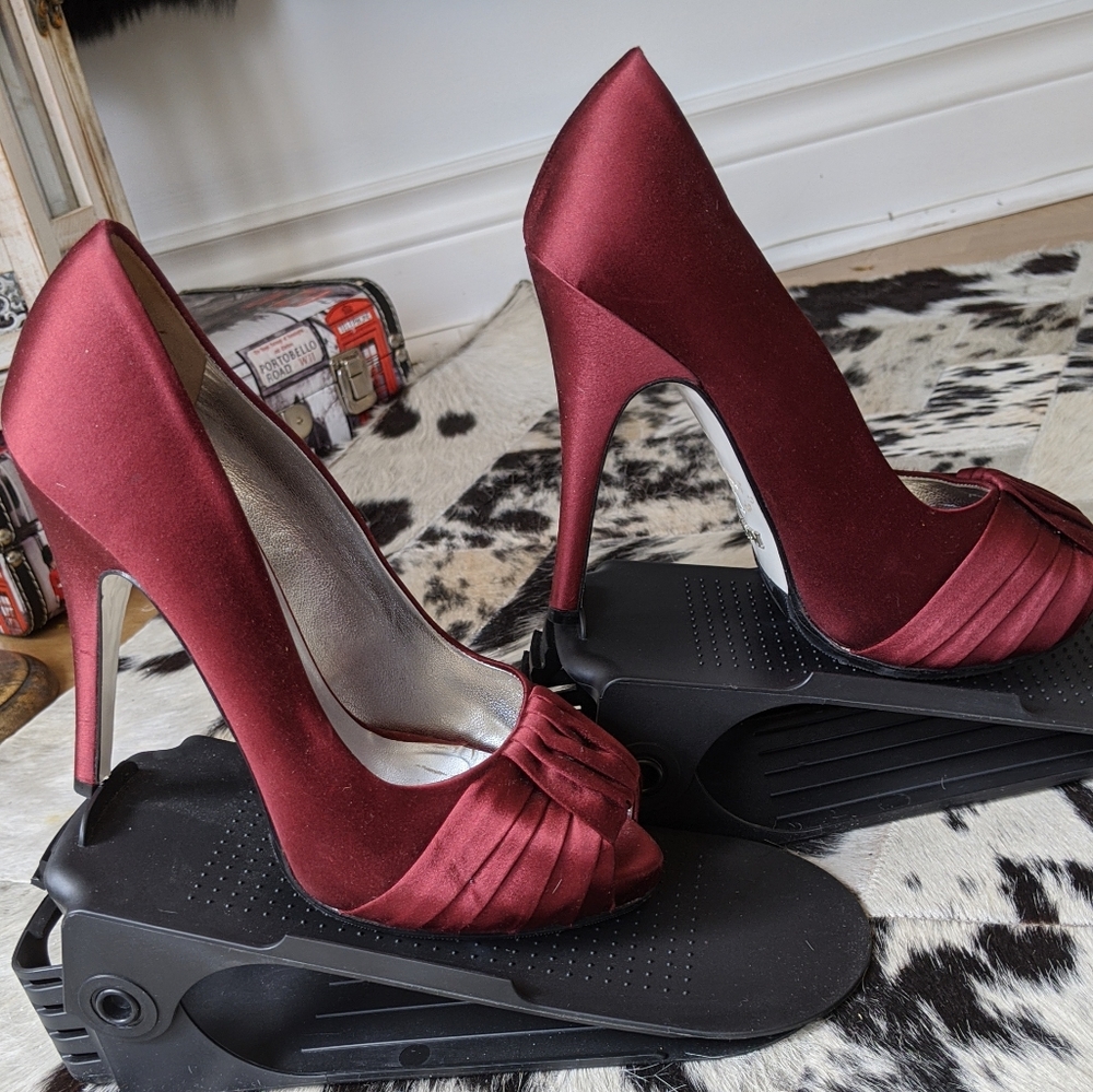 Brand New Ron White satin peep toe pumps
